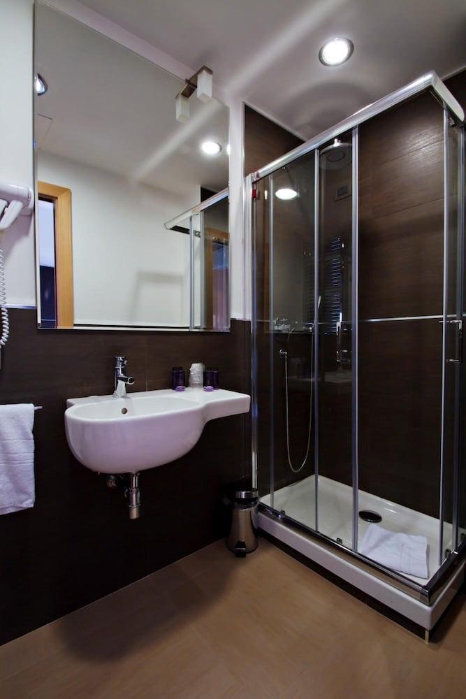 Gravina San Pietro Hotel 3*