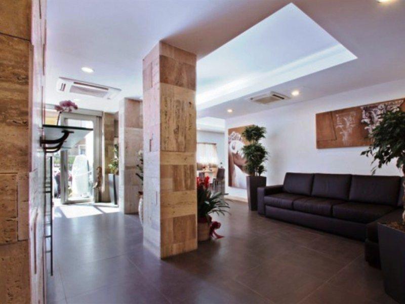 Gravina San Pietro 3* Roma